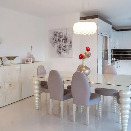 Villa Granada-residence-luxury-complex-villas-in-alanya *